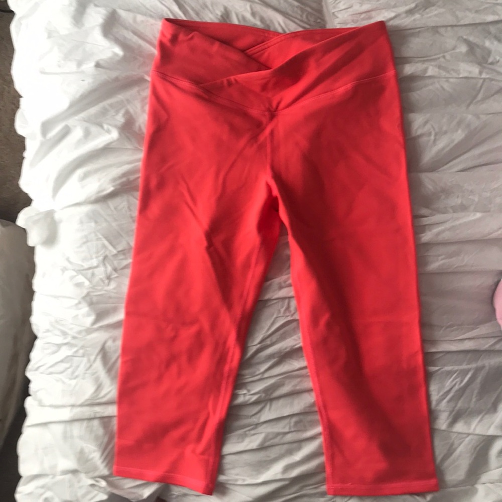 FABLETICS Winn Mid Rise Crop NWT - Picture 4 of 8
